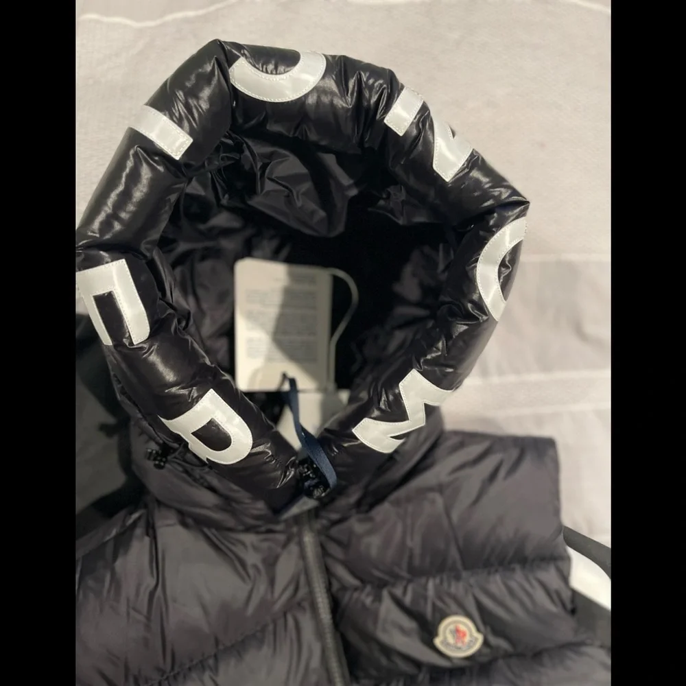 MONCLER VEST - Picture 8 of 10